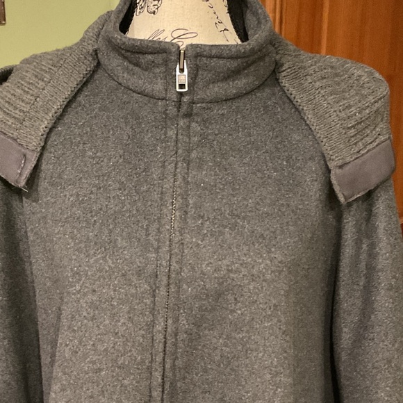 Lands' End Charcoal Cape with Zipper and Hood, Sz XS/S - Picture 5 of 8